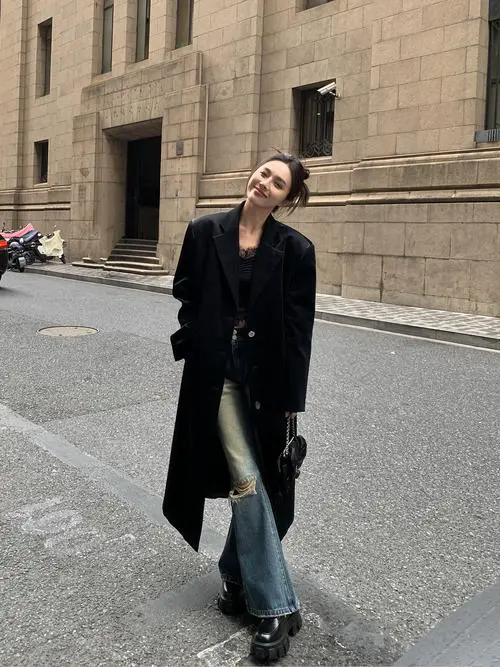 女装长款皮衣怎么搭配