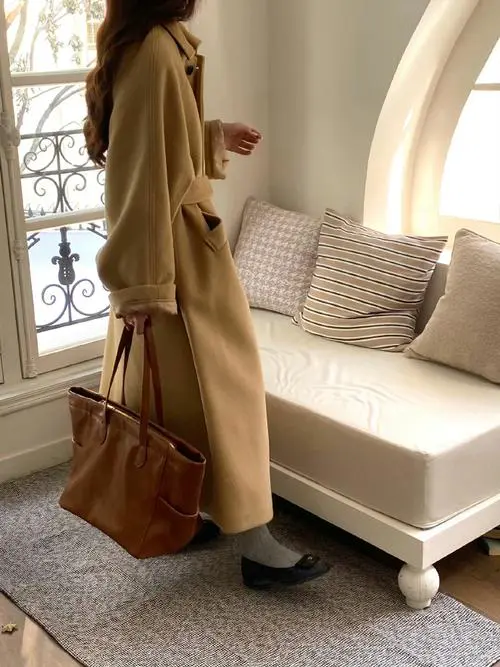 长款大衣配什么包