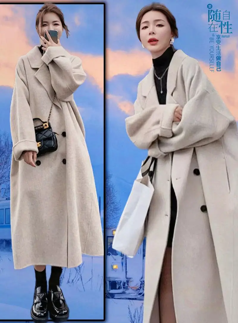 深蓝色毛呢大衣怎么搭配女式