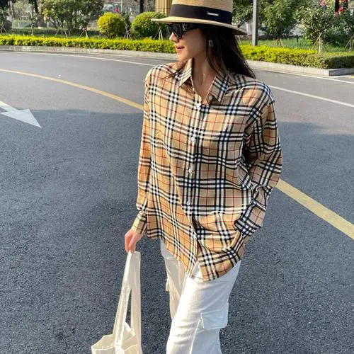 衬衫中长款外套怎么搭配什么裤子好看图片欣赏