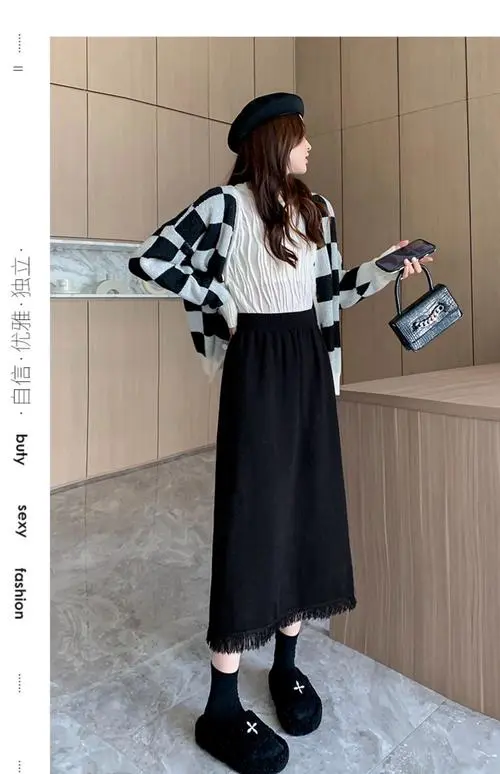 长款半身毛裙怎么搭配上衣