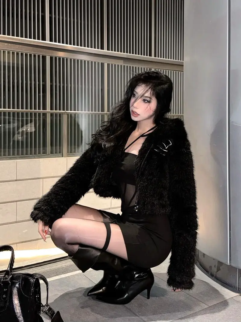 黑色的皮草怎么搭配好看图片欣赏