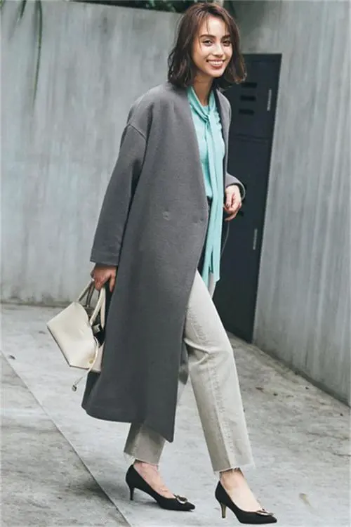 圆无领大衣怎么搭配