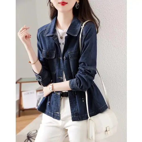 中款牛仔上衣怎么搭配什么外套