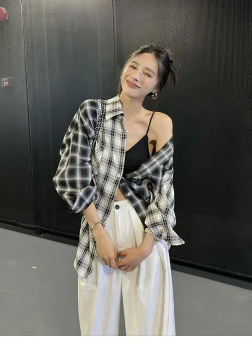 中款的格子衬衫怎么搭配