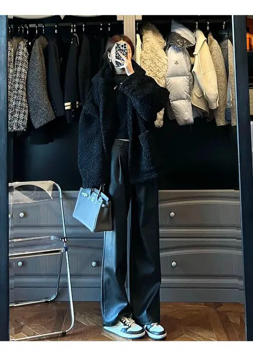 阔腿皮裤秋冬怎么搭配上衣