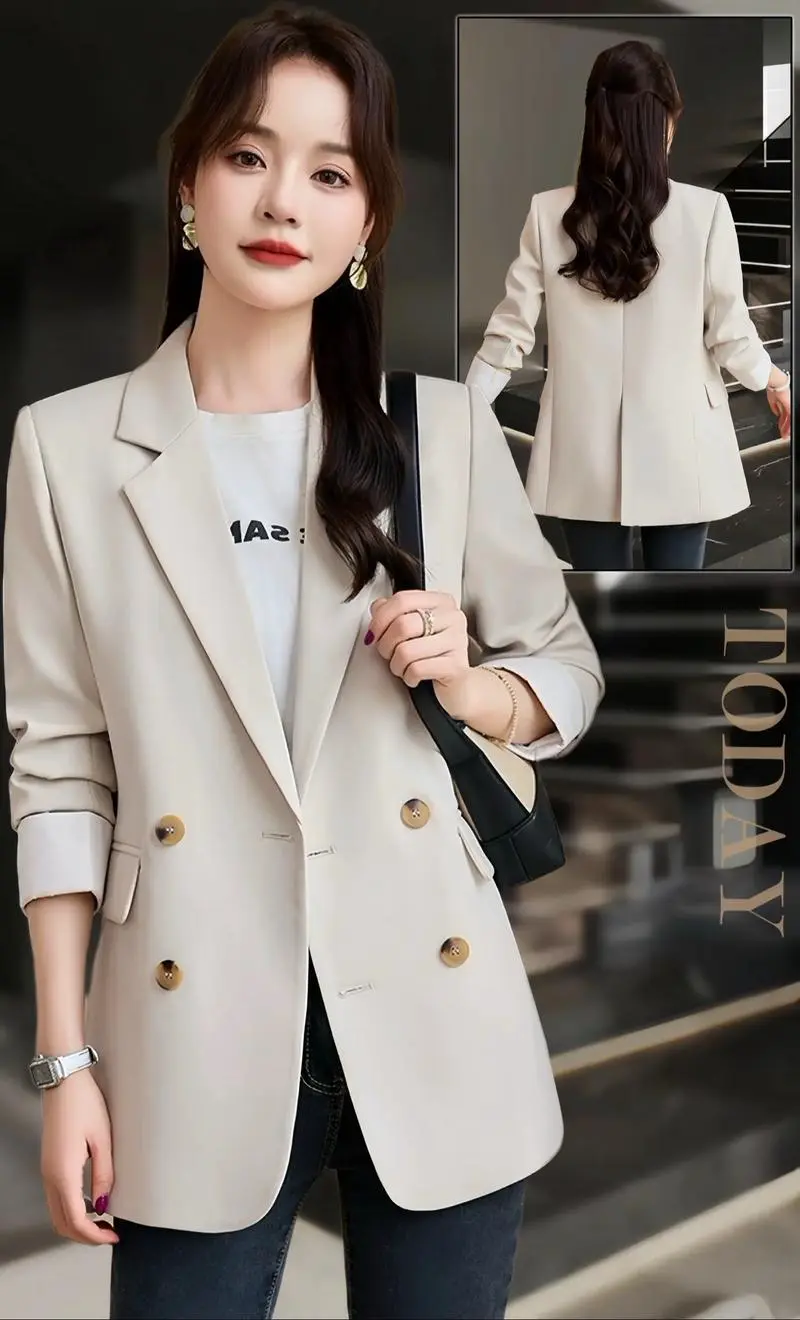 西服里面搭什么好看