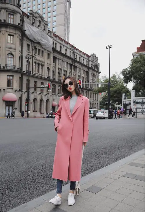 h型粉红大衣怎么搭配