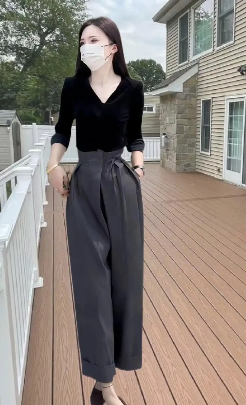 高腰宽松上衣怎么搭配裤子