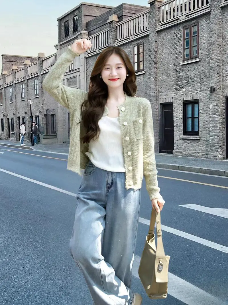 女士针织长开衫毛衣怎么搭配什么裤子好看吗