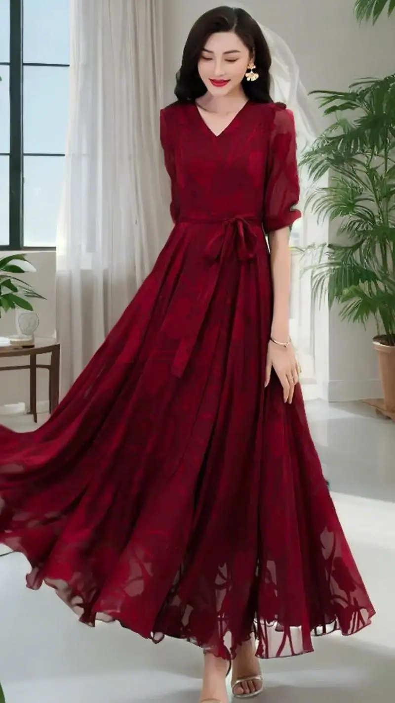 红色连衣怎么搭配