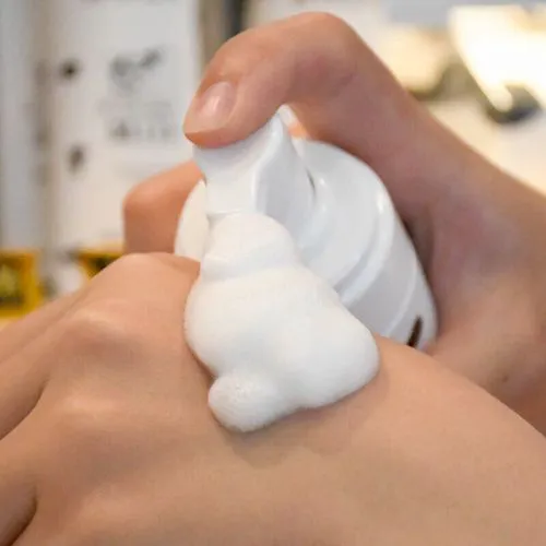 赫拉牛奶慕斯洗面奶怎么样