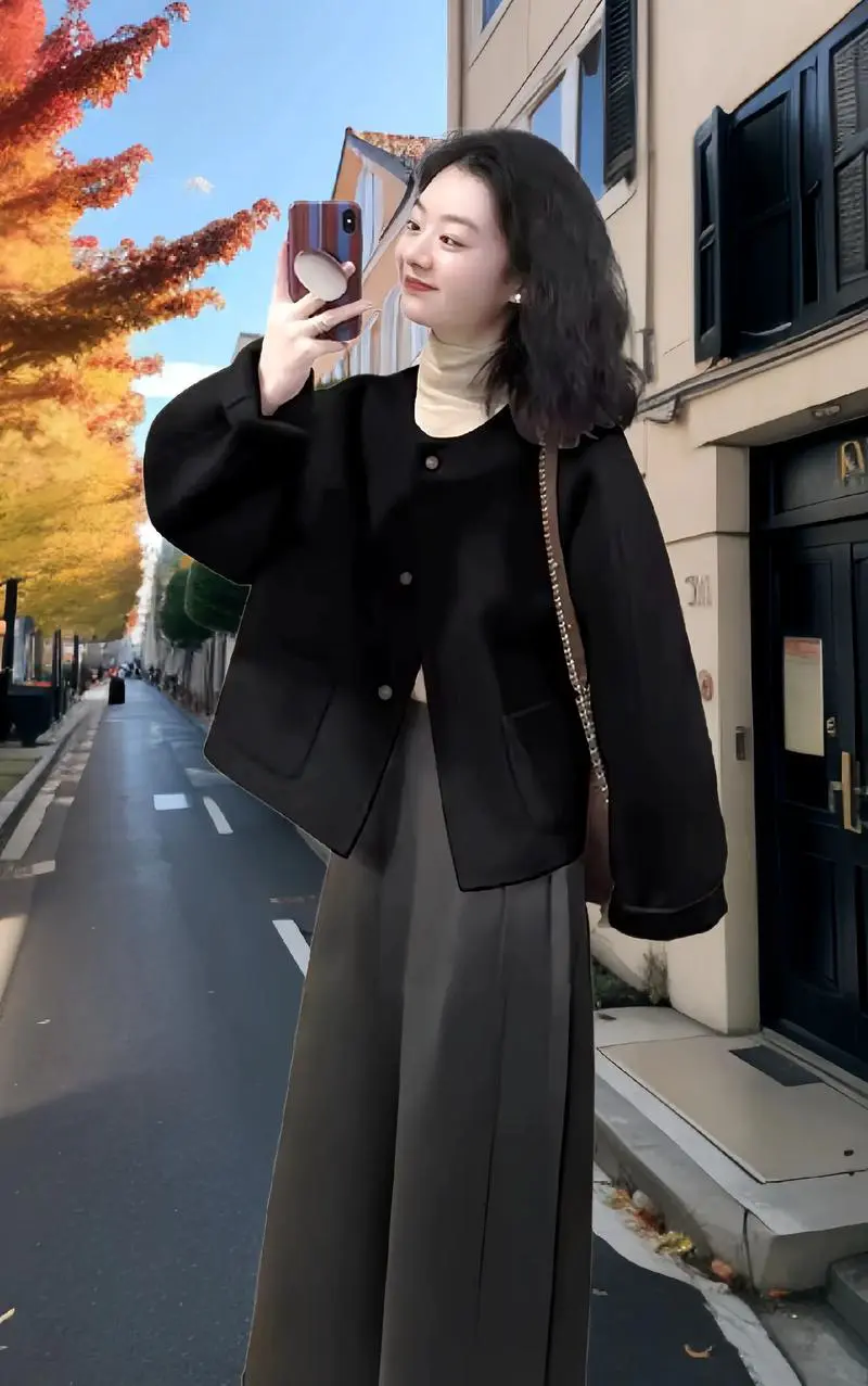 毛呢圆领外套怎么搭配