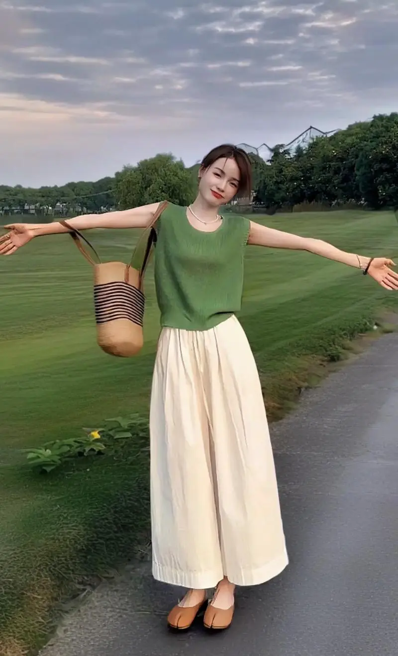 绿色鞋配什么衣服