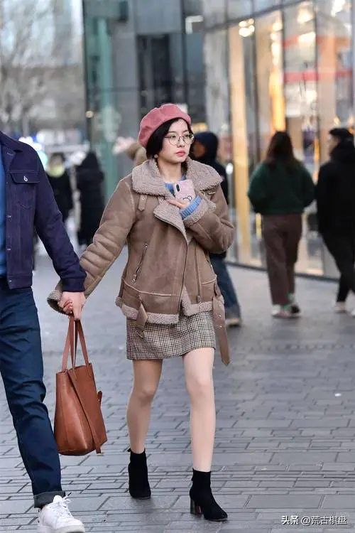 短丝袜怎么搭配鞋