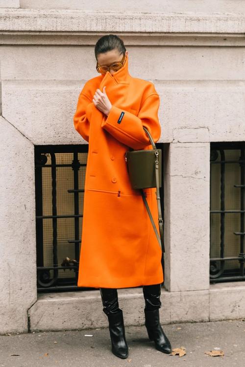 橘色大衣怎么搭配好看