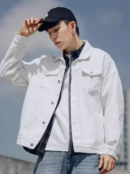 男士白色夹克怎么搭配