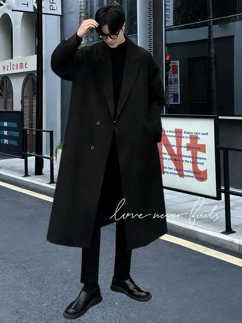 黑色风衣男怎么搭配