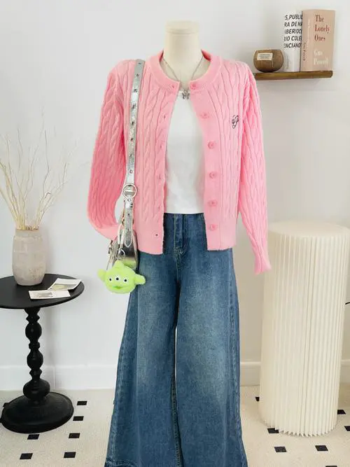 粉色针织怎么搭配外衣