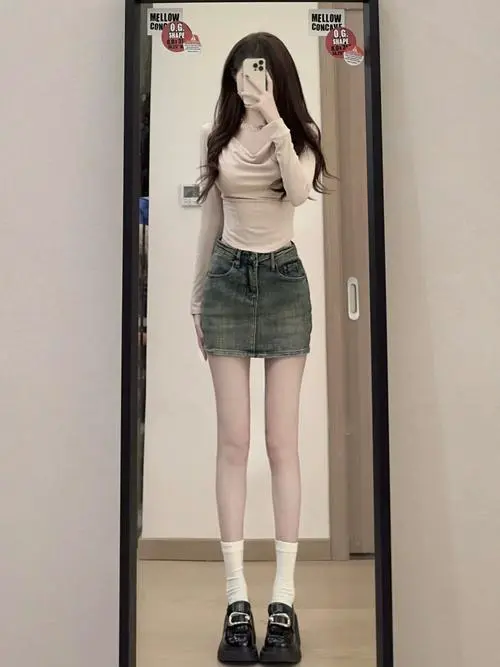 包臀裙半身裙怎么搭配