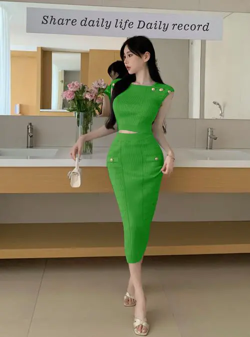 绿色衣裙怎么搭配鞋子