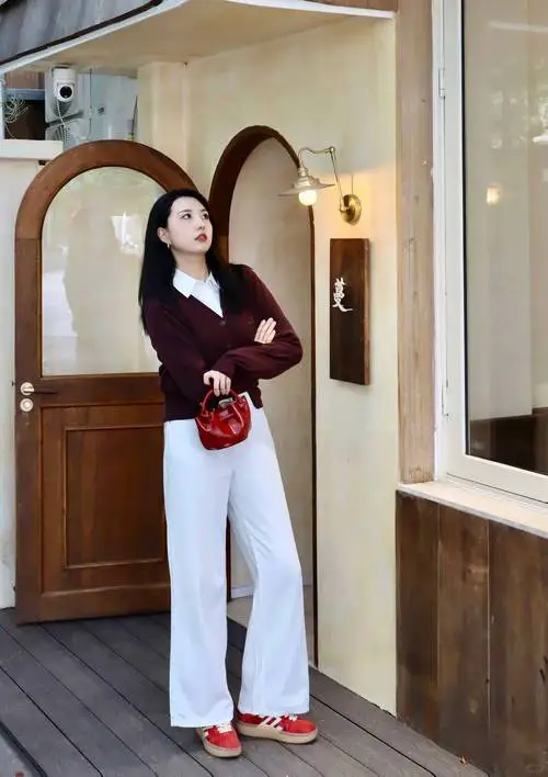 长的白穿白色的衣服怎么搭配