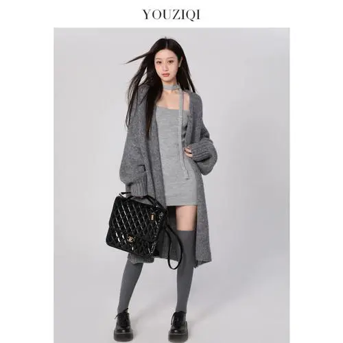 灰色连衣裙配什么外套