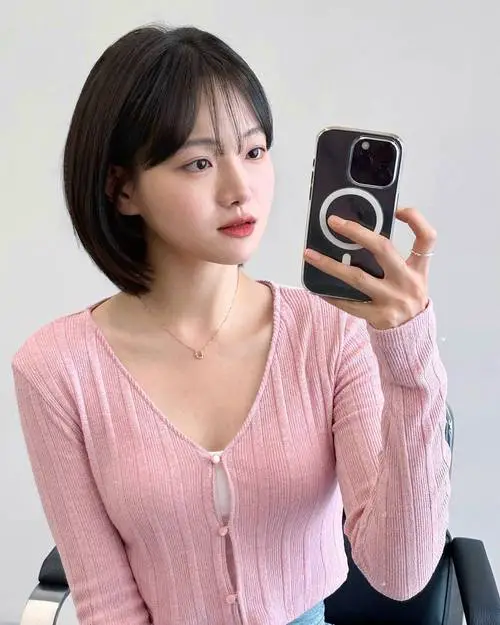 初中生波波头怎么搭配衣服图片大全