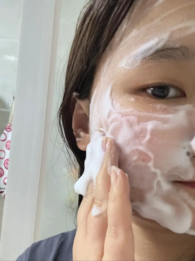 洗面奶怎么弄起泡泡