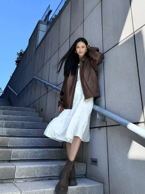 长款皮衣怎么搭配鞋子