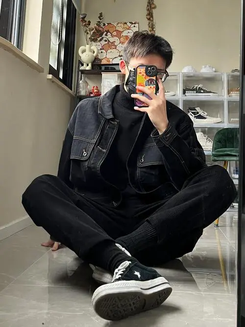 男款高领打底毛衣怎么搭配什么外套好看吗