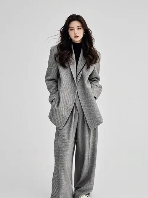 冬天套西服的外套怎么搭配什么裤子