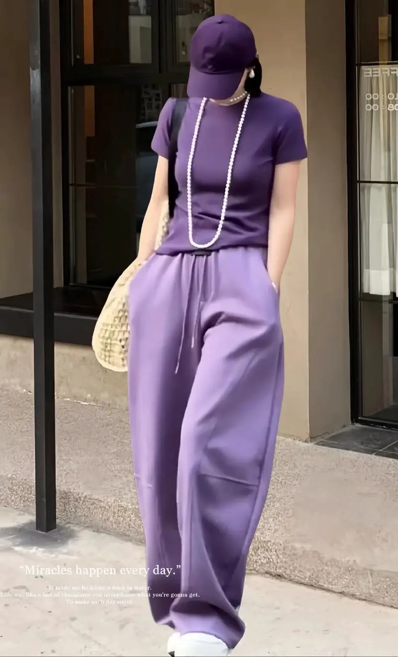 深紫色裤子配什么上衣