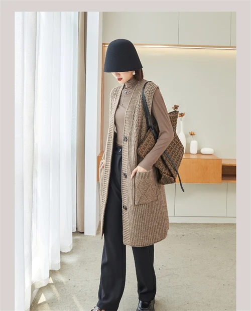 中长毛衣马甲怎么搭配什么外套