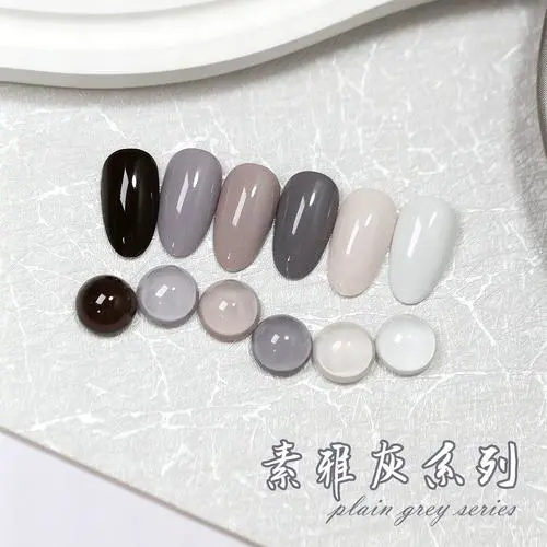 灰色美甲怎么搭配图片