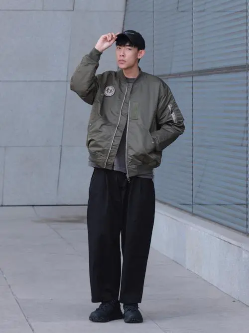 飞行员夹克怎么搭配