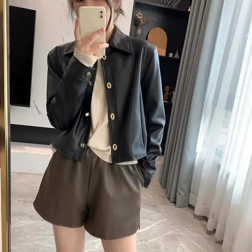 黑色皮夹克怎么搭配 女装