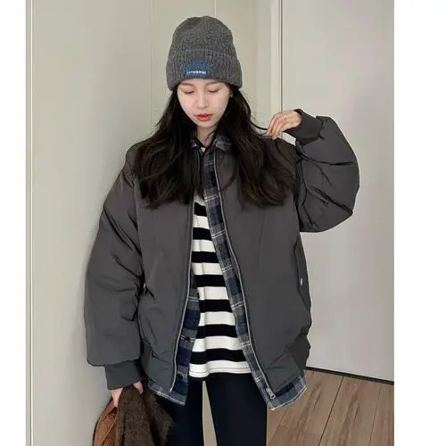 短棒球棉衣怎么搭配裤子