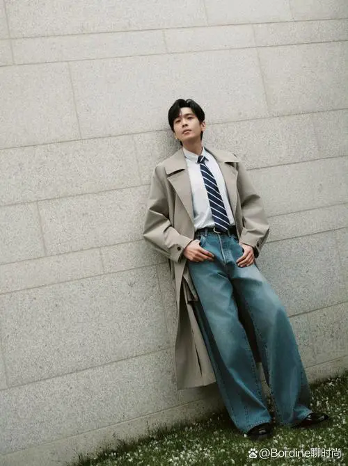 男生白风衣怎么搭配衣服好看吗