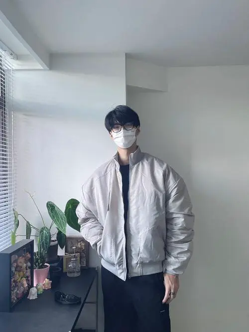 个子高的男生怎么搭配衣服好看