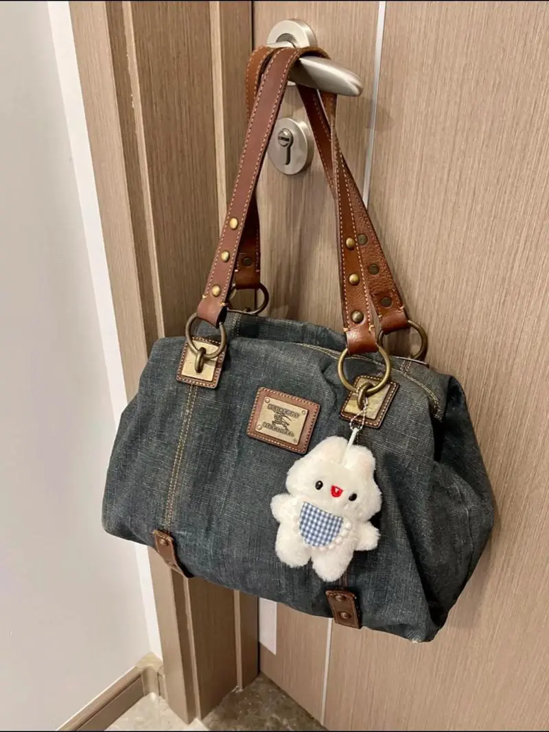 巴宝莉包包怎么搭配图片