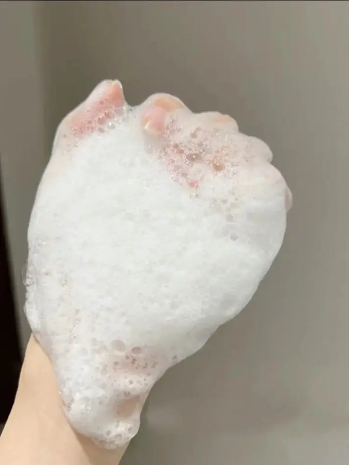 怎么样才能将洗面奶弄出大量泡泡