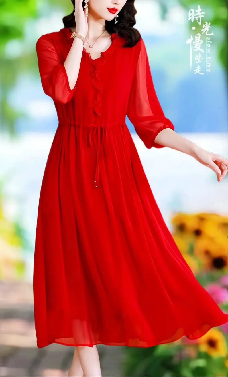 红色宽松长裙怎么搭配什么外套