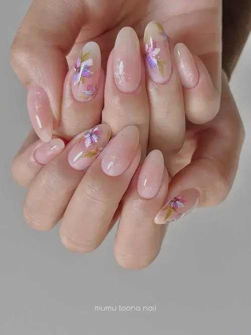 最新指甲油款式画花