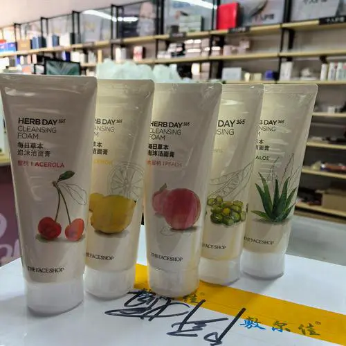菲诗小铺草本樱桃泡沫洗面奶怎么样