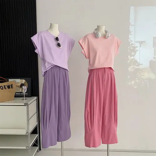 暗粉色t恤怎么搭配