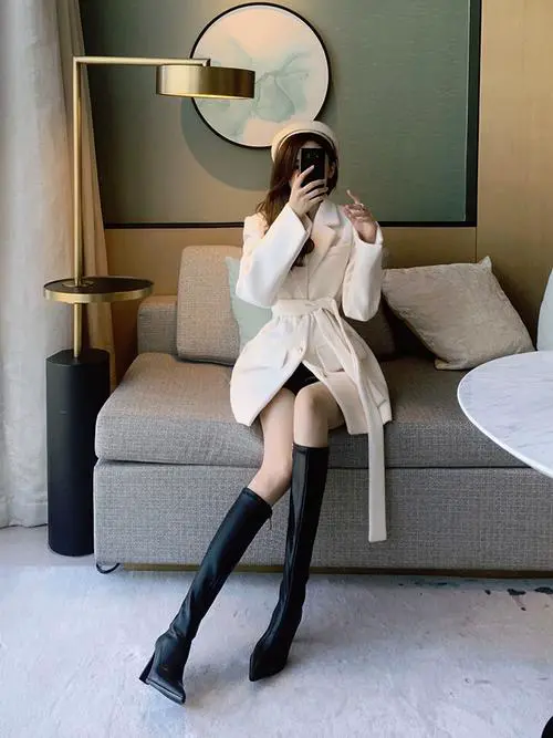 大粗跟靴子怎么搭配衣服