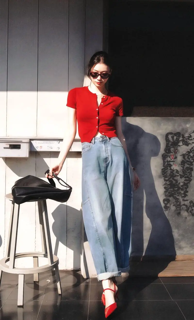 红t怎么搭配裤子