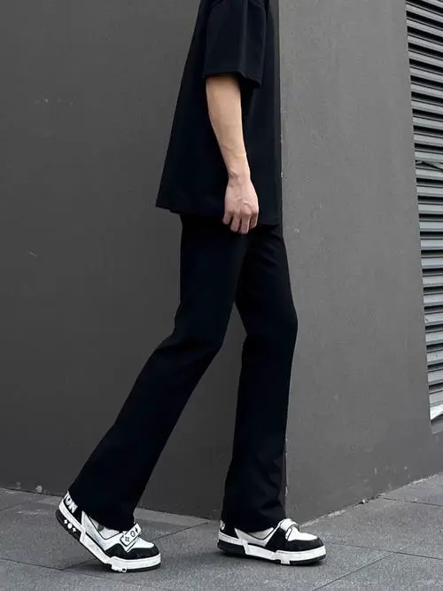 男士的黑色裤子怎么搭配