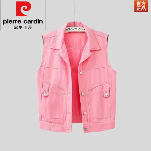 红色牛仔马甲怎么搭配